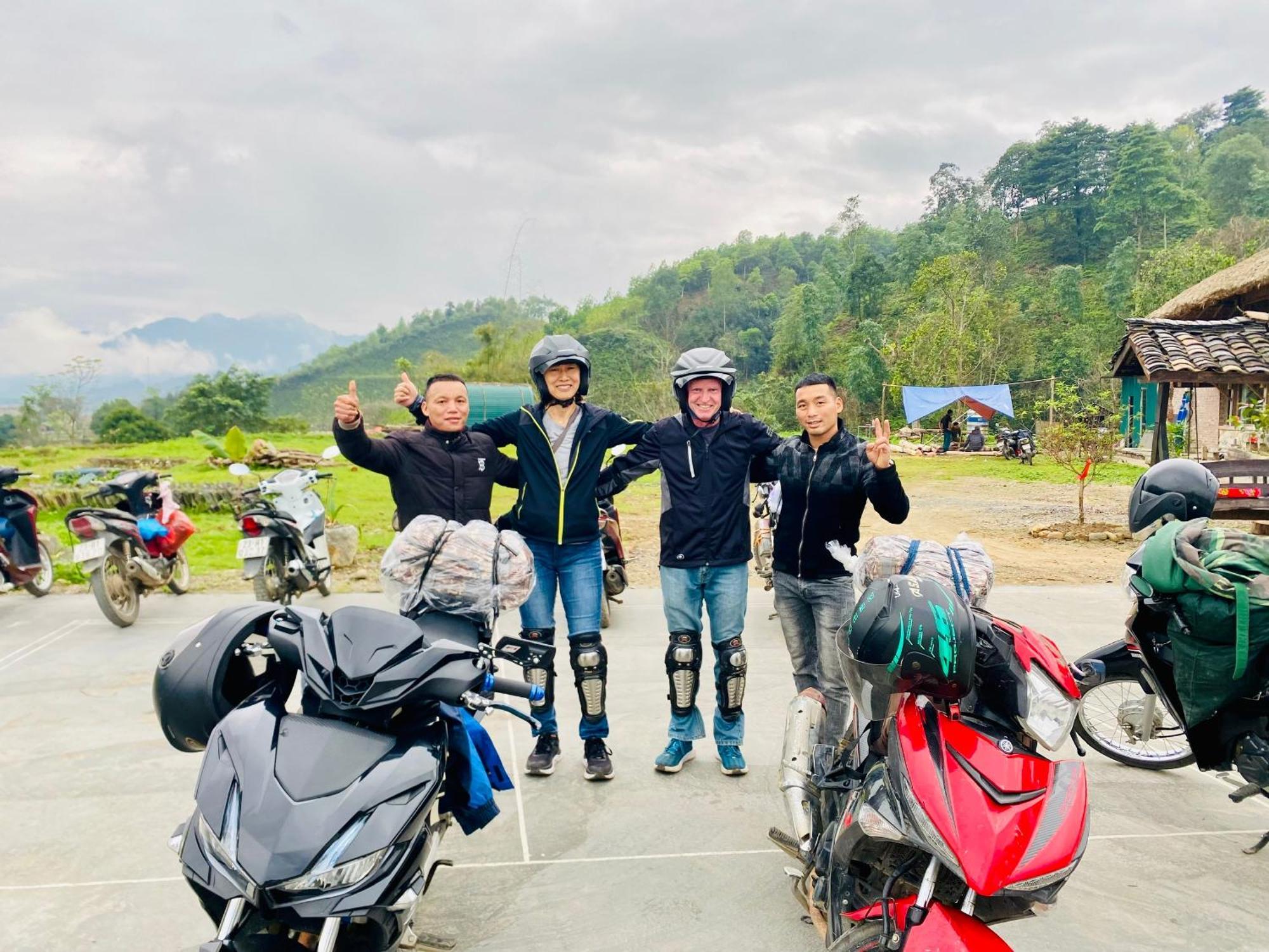 Ban Bang Ecolodge Tours & Motorbike Rental Ha Giang Esterno foto