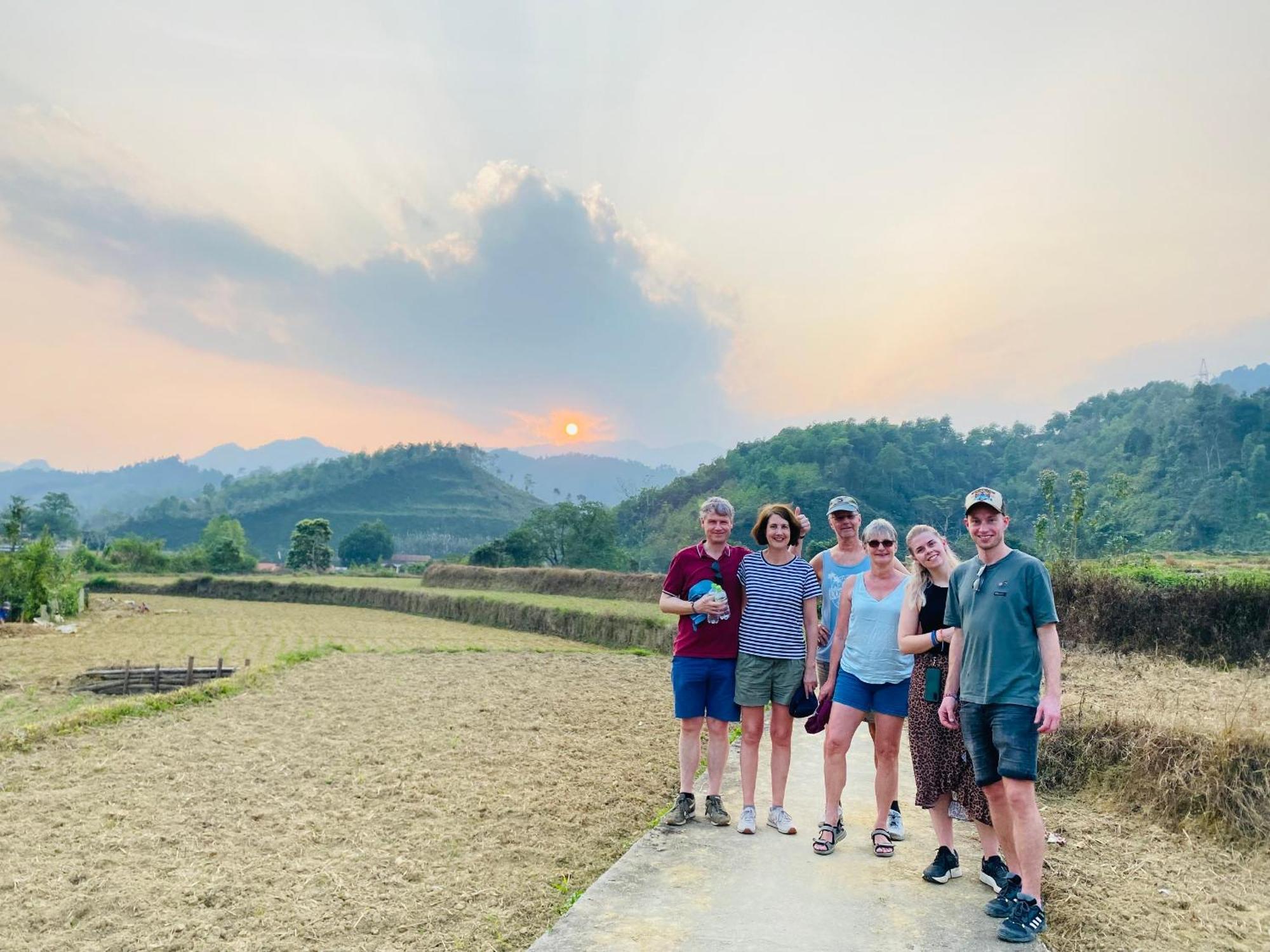 Ban Bang Ecolodge Tours & Motorbike Rental Ha Giang Esterno foto